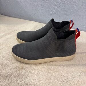 Rothy's Women’s Elastic Pull On Sneakers Grey Taupe SZ 10 Sleek Design Stretchy